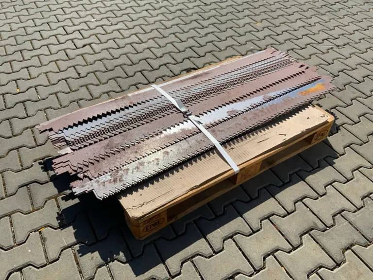 Laser cutting machine
